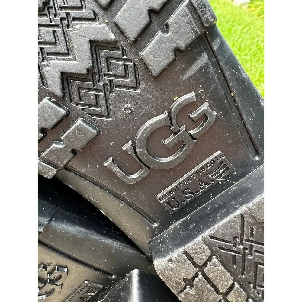 Ugg Raana Rain Boots 4 Girls Black Pull On Glossy Waterproof Puddle Jump